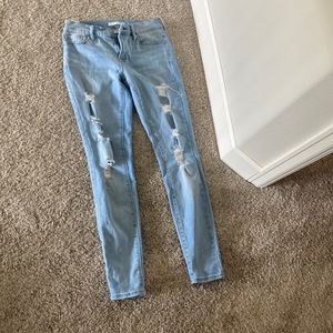 light blue ripped jeggings